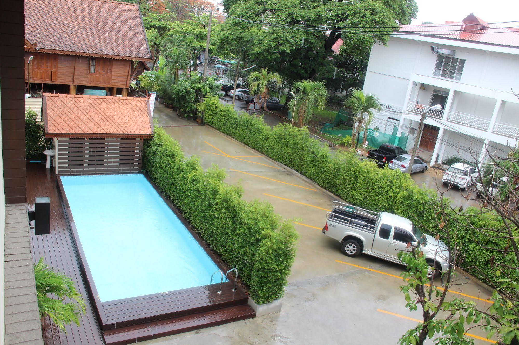 Monmuang Hotel Chiang Mai Buitenkant foto