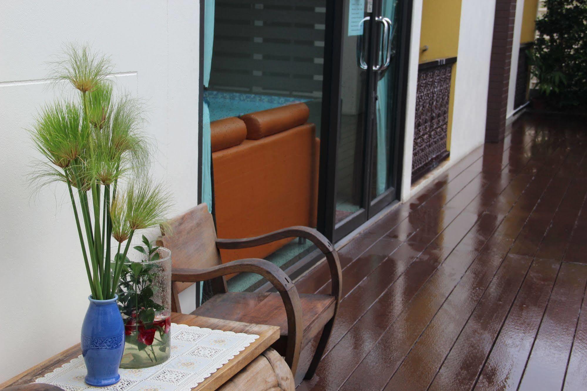 Monmuang Hotel Chiang Mai Buitenkant foto