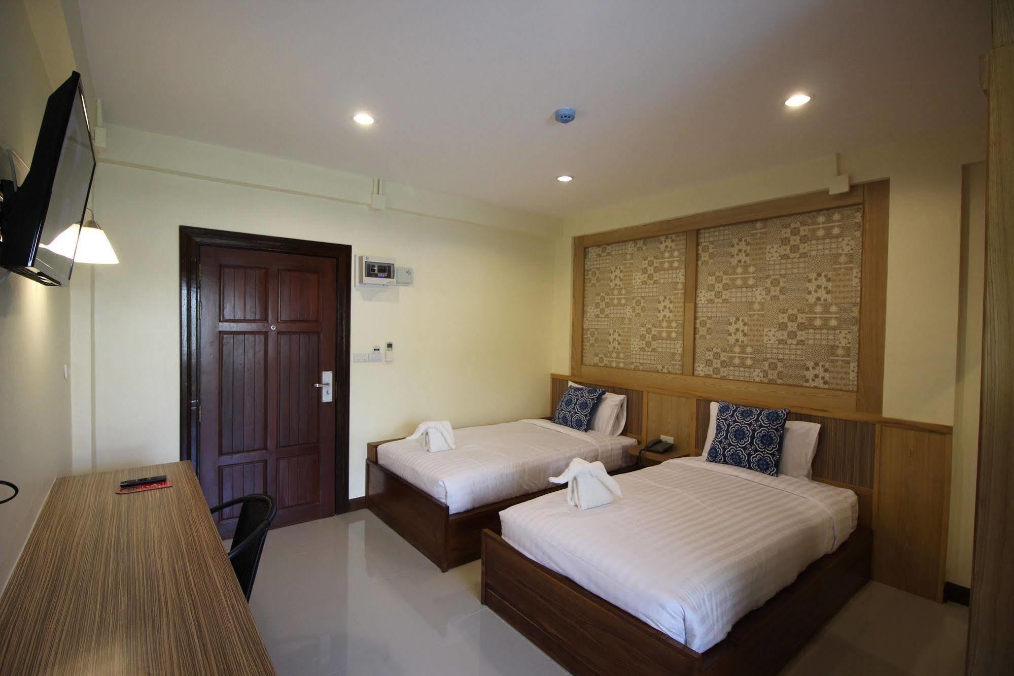 Monmuang Hotel Chiang Mai Buitenkant foto